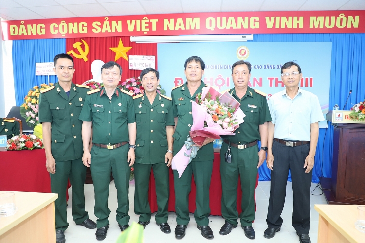 Hội CCB Trường Cao đẳng Dầu khí tổ chức thành công Đại hội lần thứ III Hội CCB Trường Cao đẳng Dầu khí tổ chức thành công Đại hội lần thứ III