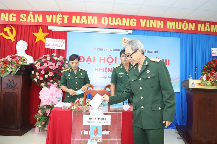 Hội CCB Trường Cao đẳng Dầu khí tổ chức thành công Đại hội lần thứ III