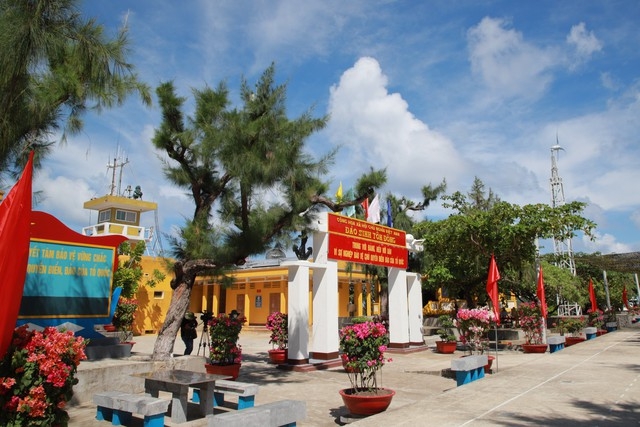 Hải trình thăm Trường Sa và Nhà giàn DK1 12: Bài 1: Nhớ sóng Trường Sa