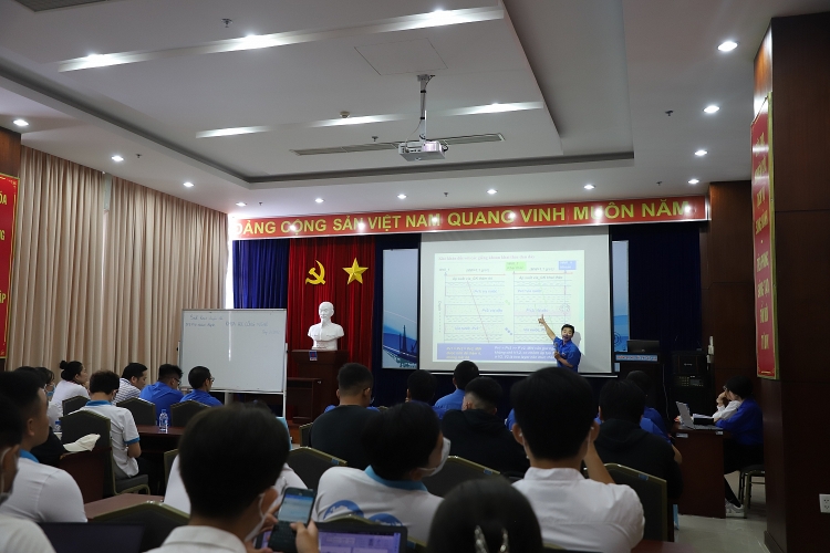 Chi hội SPE PVU phối hợp với Đoàn ĐVLGK Vietsovpetro sinh hoạt chuyên đề khoa học công nghệ