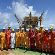 Lãnh đạo KĐN chúc mừng Giàn nén khí mỏ Rồng đạt mốc tổng sản lượng 5 tỷ m3 khí
