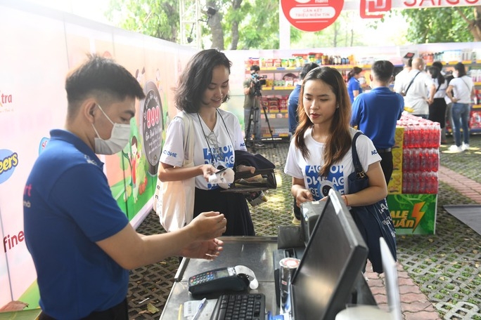Gian hàng Co.opmart áp dụng giảm giá tất cả sản phẩm và chỉ chấp nhận hình thức thanh toán trực tuyến
