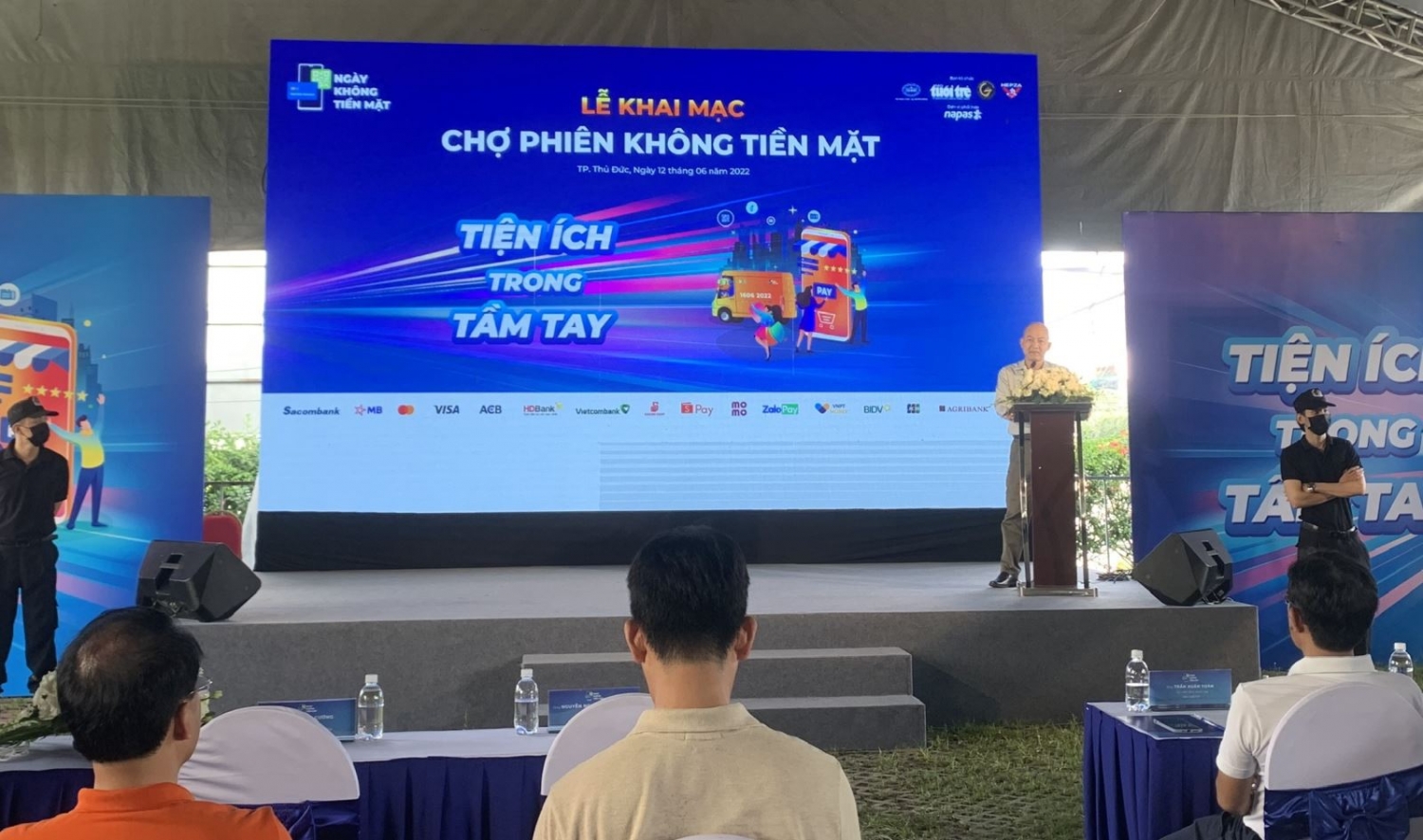 “Chợ phiên không tiền mặt” tại TP Hồ Chí Minh