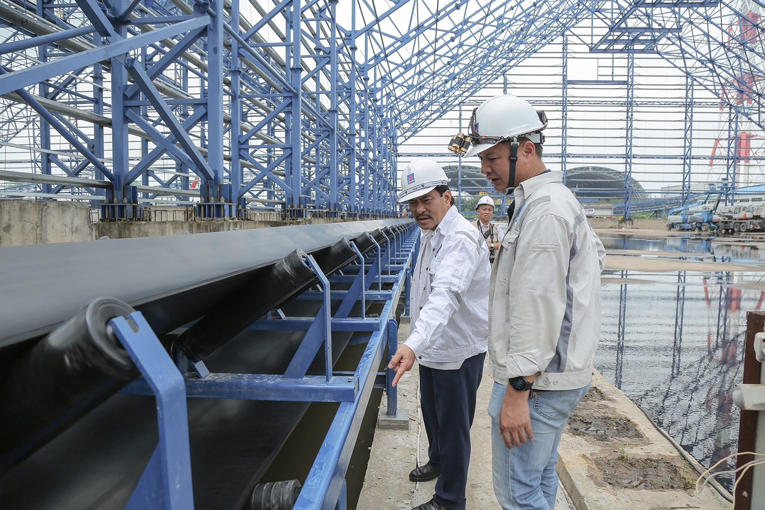 Lãnh đạo Petrovietnam kiểm tra tiến độ mốc đốt than lần đầu Tổ máy số 1 NMNĐ Thái Bình 2