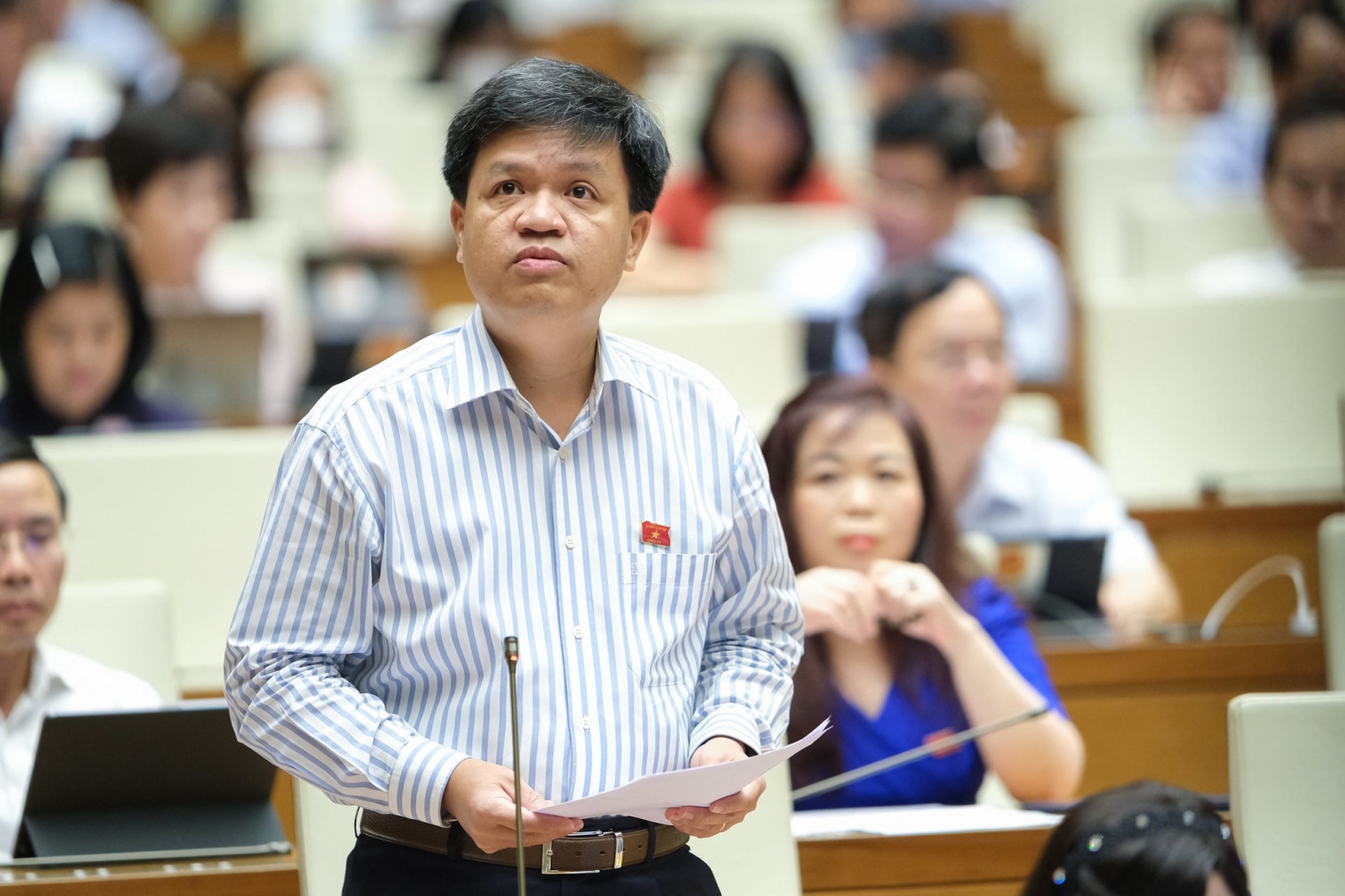 Quốc hội thảo luận ở hội trường về dự án Luật Dầu khí (sửa đổi)