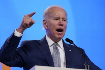 Tổng thống Biden kêu gọi các nhà máy lọc dầu trong nước tăng sản lượng
