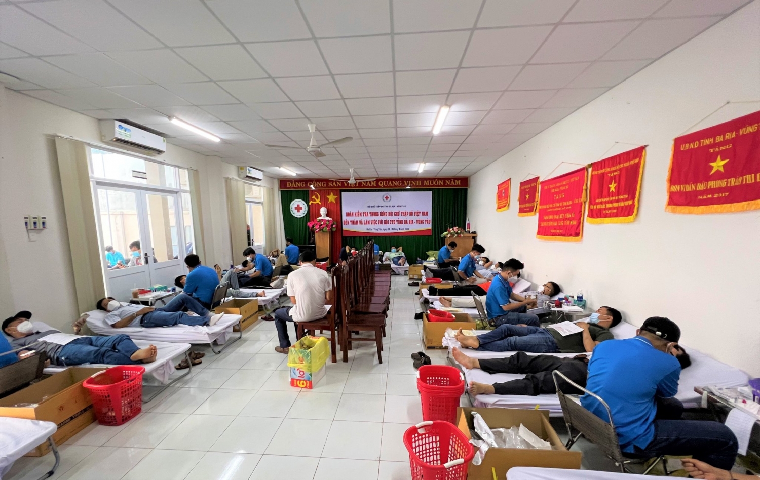 Tham gia hiến máu tình nguyện đợt 1 năm 2022
