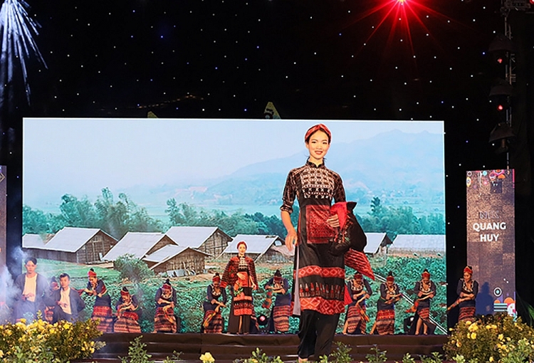 Festival “Tinh hoa Tây Bắc – Hương sắc Lào Cai” được tổ chức tại Sa Pa từ ngày 5-8/8