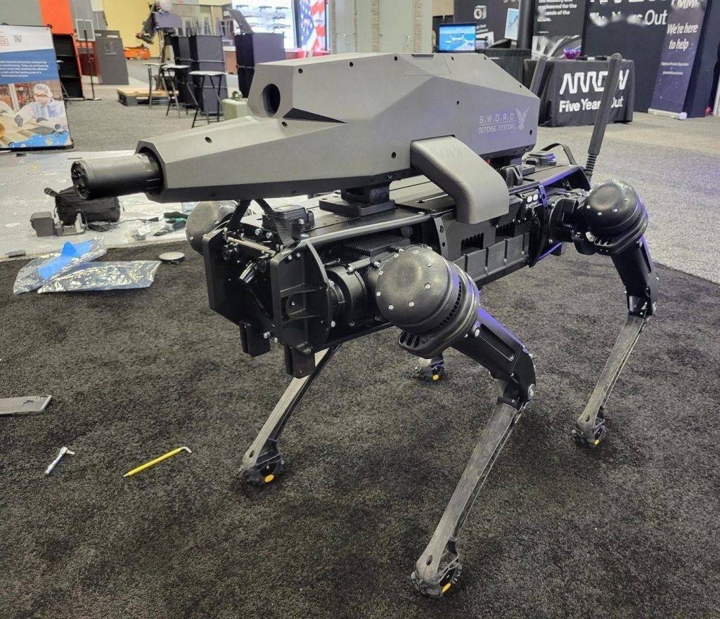 Chú chó robot đầu tiên trên thế giới có thể 