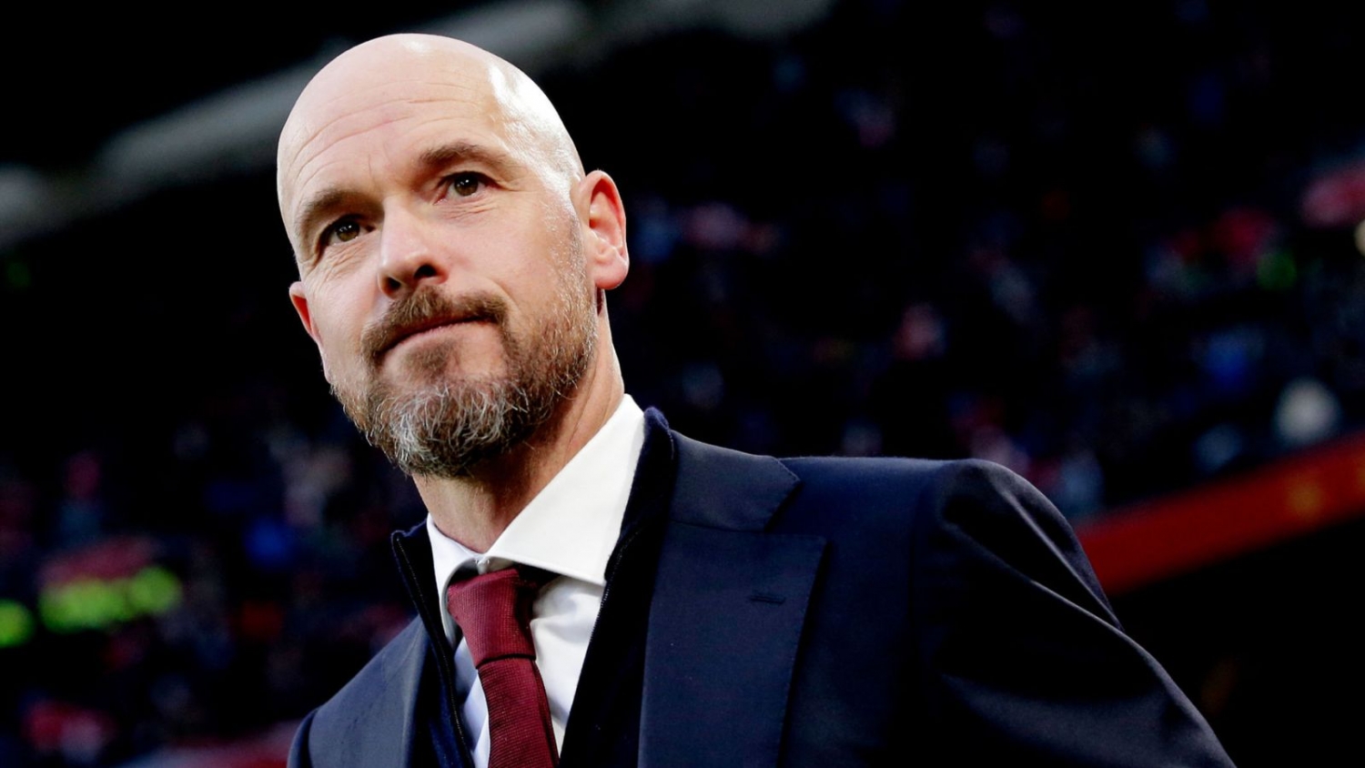 Erik ten Hag thúc giục các cầu thủ Manchester United cắt ngắn kì nghỉ