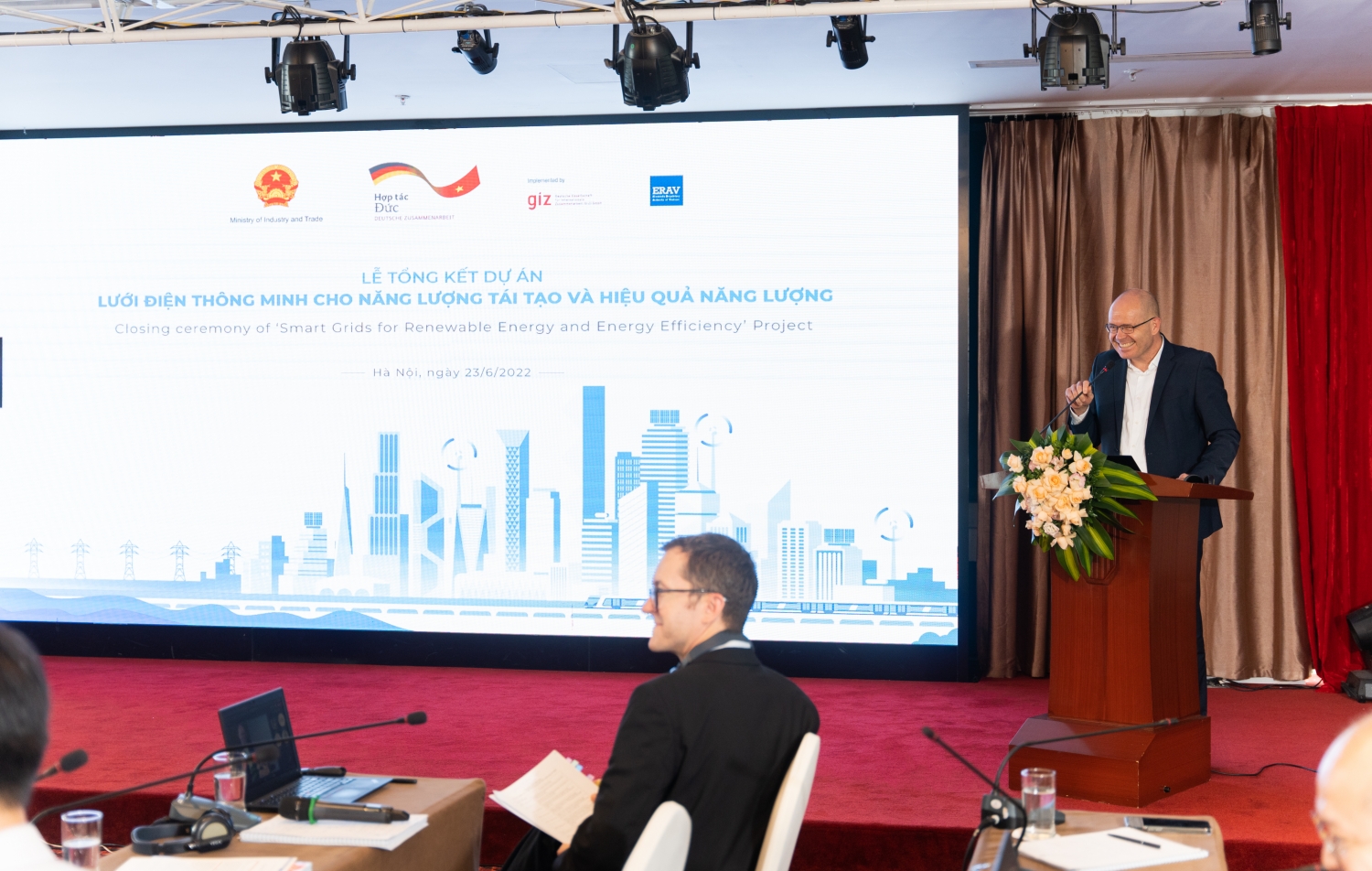 Lưới điện thông minh cho năng lượng tái tạo và hiệu quả năng lượng