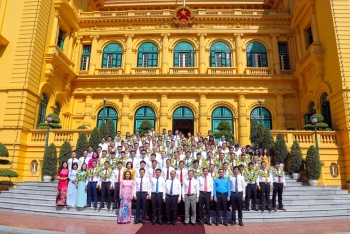 Chủ tịch nước Nguyễn Xuân Phúc: Ngành Dầu khí phải giữ vững bản lĩnh, tinh thần "Những người đi tìm lửa"