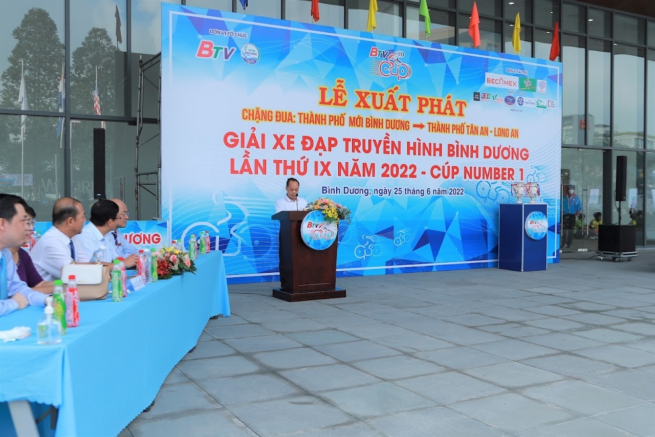 Hàng trăm tay đua quy tụ tại chặng 2 giải xe đạp truyền hình Bình Dương lần thứ IX