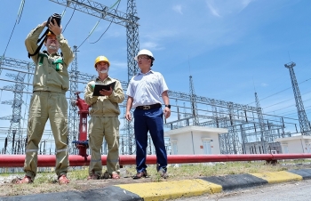 Truyền tải điện mùa nắng nóng: Nhiều đường dây, trạm biến áp đầy tải, quá tải