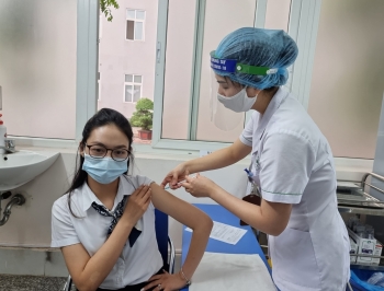 Khẩn trương sửa đổi chế độ phụ cấp ưu đãi với công chức, viên chức tại các cơ sở y tế công lập