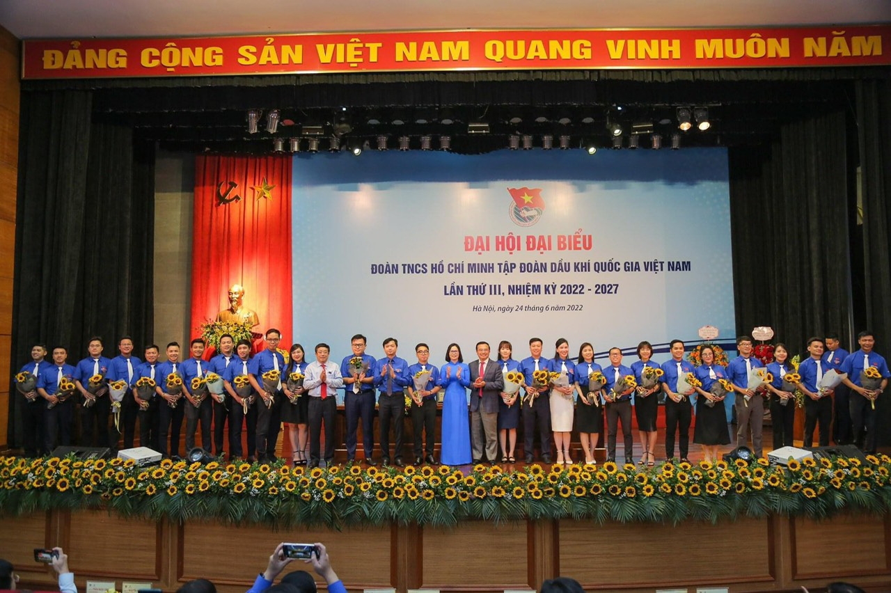 Ban chấp hành Đoàn Tập đoàn nhiệm kỳ 2022-2027 ra mắt Đại hội