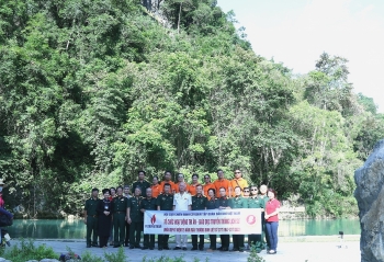 Hội CCB Cơ quan Tập đoàn tổ chức hoạt động giáo dục truyền thống lịch sử tại Cao Bằng