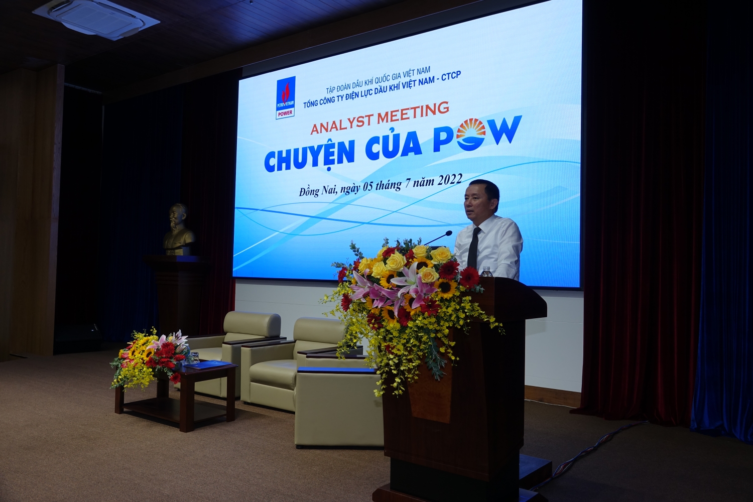 PV Power gặp gỡ và đối thoại với nhà đầu tư với chủ đề “Chuyện của POW”