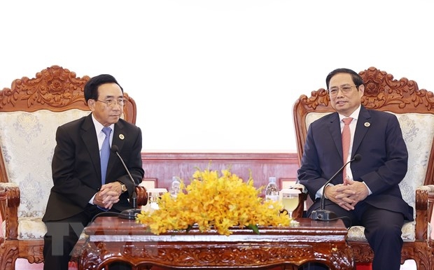 Thủ tướng Chính phủ Phạm Minh Chính gặp Thủ tướng Chính phủ Lào Phankham Viphavanh