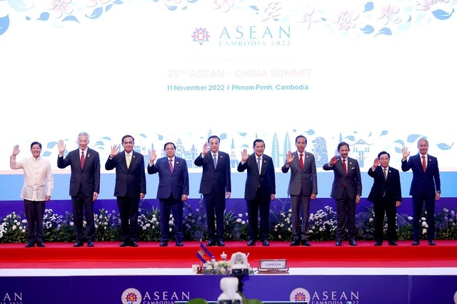 Thủ tướng tham dự Hội nghị Cấp cao ASEAN với các đối tác Trung Quốc, Hàn Quốc, LHQ