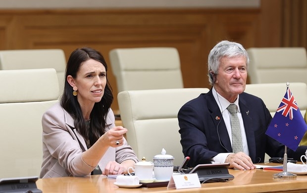 Thủ tướng New Zealand Jacinda Ardern phát biểu tại cuộc hội đàm. (Ảnh: Dương Giang/TTXVN)