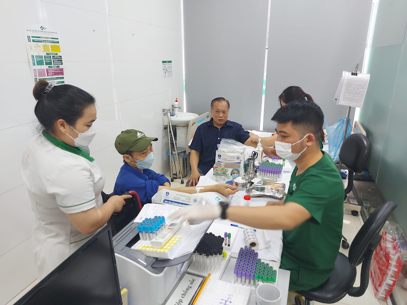 Hà Nội: Hơn 100 hội viên Hội Người khuyết tật khám sức khỏe miễn phí tại Phòng khám đa khoa HYH Medical Plus