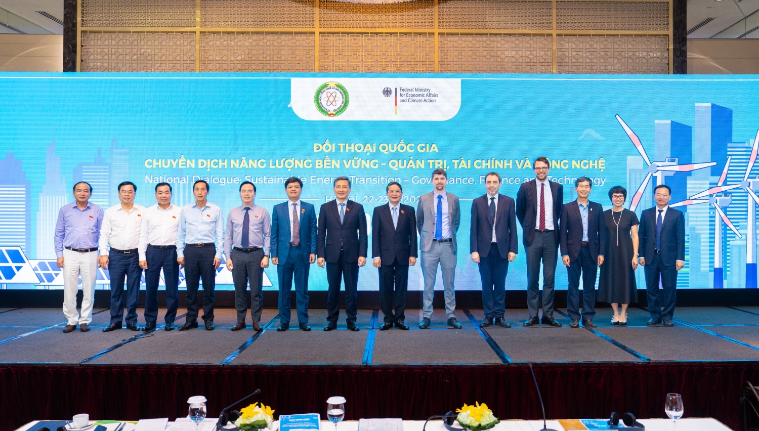 Việt Nam đang nỗ lực chuyển dịch năng lượng