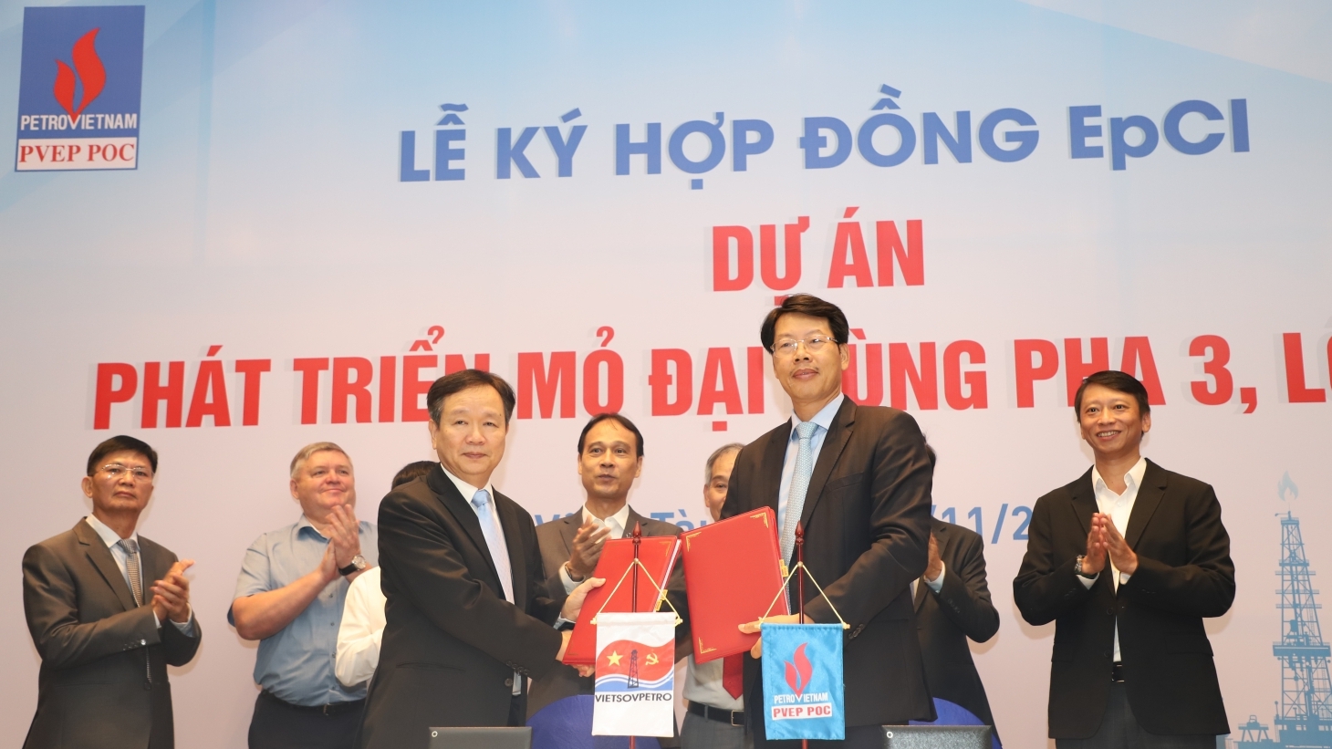 PVEP POC và Vietsovpetro tổ chức Lễ Ký kết Hợp đồng EPCI dự án phát triển mỏ Đại Hùng Pha 3, Lô 05.1a