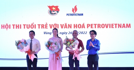 Bài 4: Văn hóa phải được đặt ngang hàng với kinh tế - chính trị - xã hội