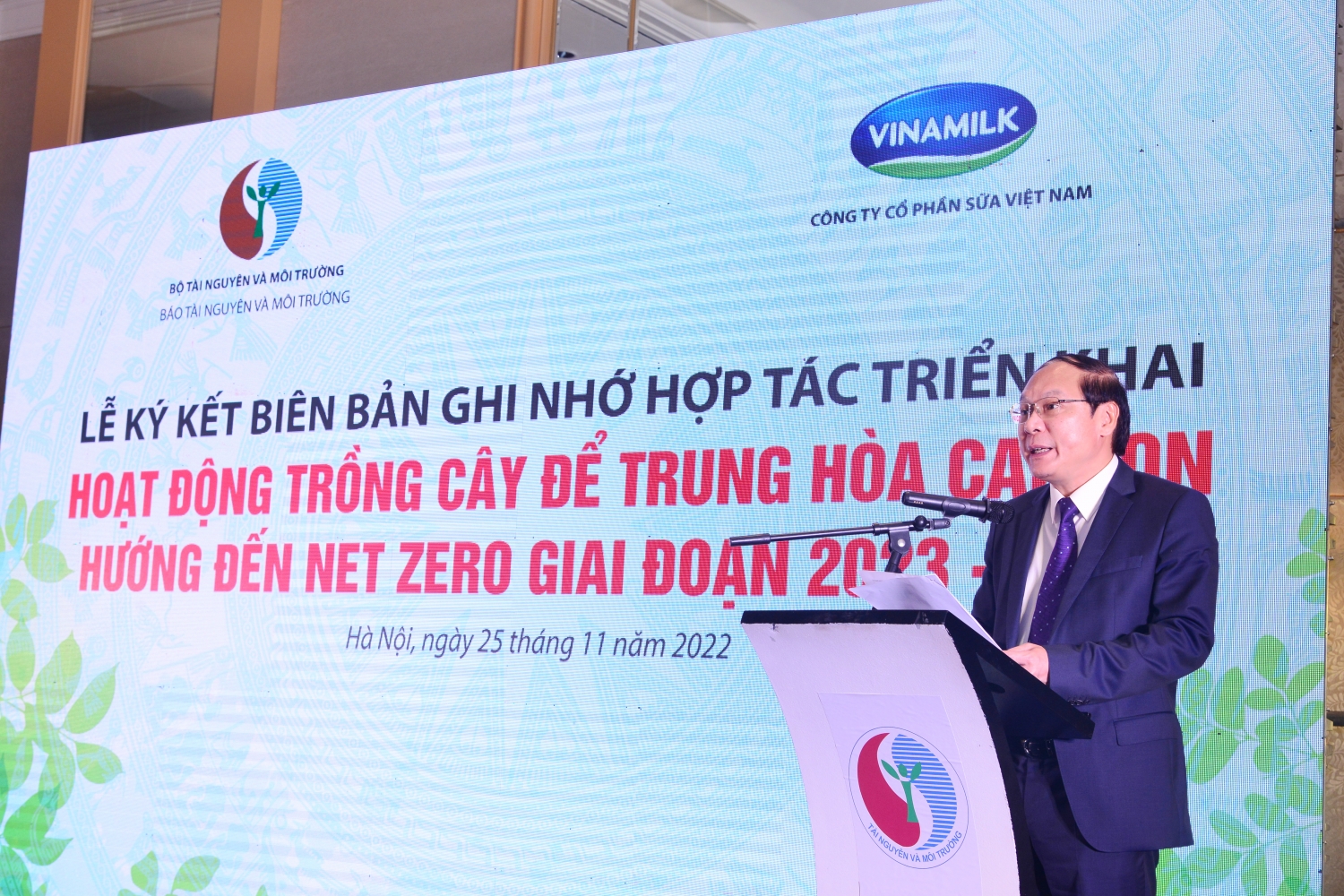 Vinamilk tiếp tục trồng cây xanh hướng đến mục tiêu Net Zero 2050