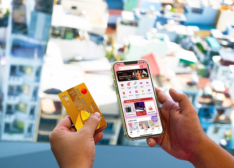 Hoàn 100.000 đồng cho khách hàng khi thanh toán qua thẻ tín dụng PVcomBank