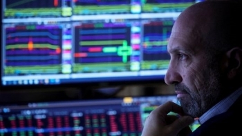 Thị trường chứng khoán thế giới ngày 30/11: Dow Jones đi ngang khi giới đầu tư thận trọng trước bài phát biểu của Chủ tịch Fed