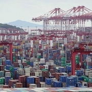 Tin tức kinh tế ngày 2/12: IMF cảnh báo nguy cơ kinh tế toàn cầu tăng trưởng chậm lại