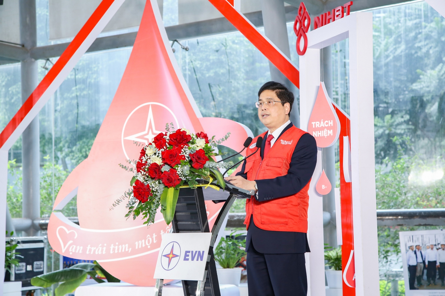 EVN phát động chương trình Tuần lễ hồng lần thứ VIII