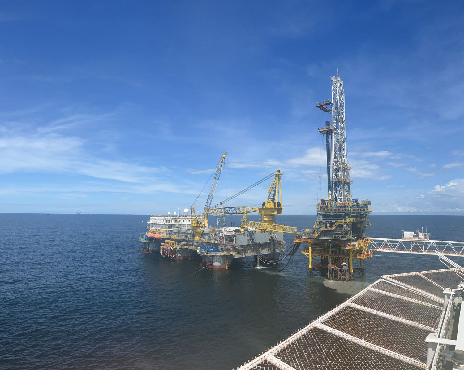 Giàn khoan PV DRILLING V vừa hoàn tất 2 giếng khoan cho khách hàng BSP tại Brunei. Giàn khoan PV DRILLING V vừa hoàn tất 2 giếng khoan cho khách hàng BSP tại Brunei.