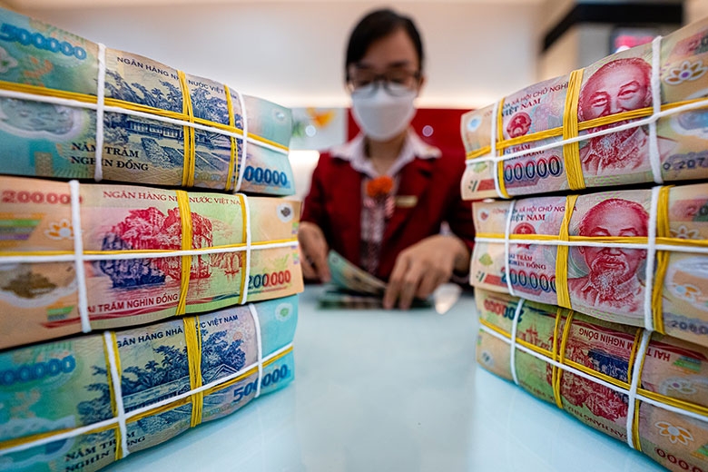 Thấy gì ở các ngân hàng thương mại?