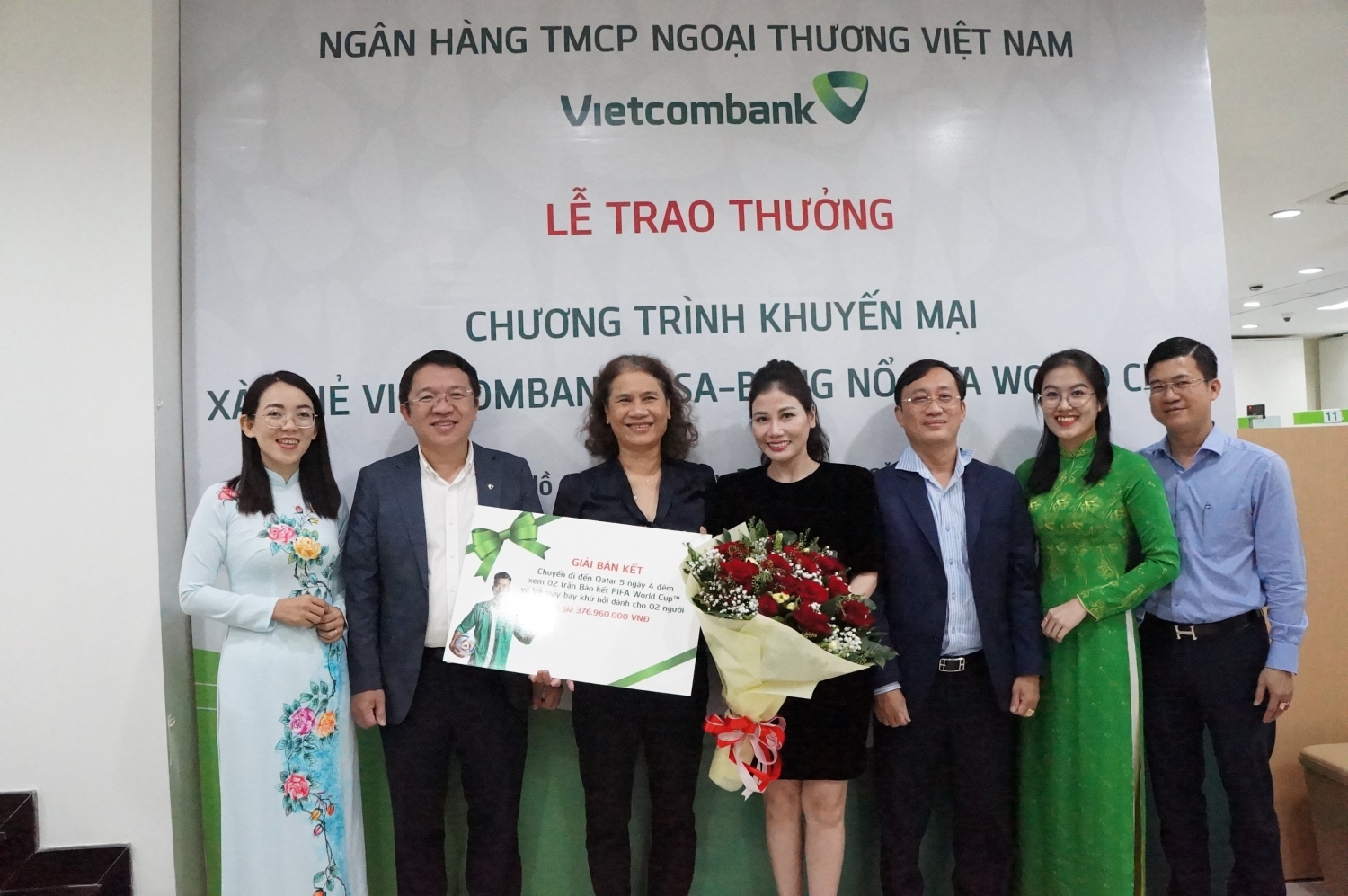 Các giải thưởng giá trị đã được trao tặng cho chủ thẻ quốc tế Vietcombank
