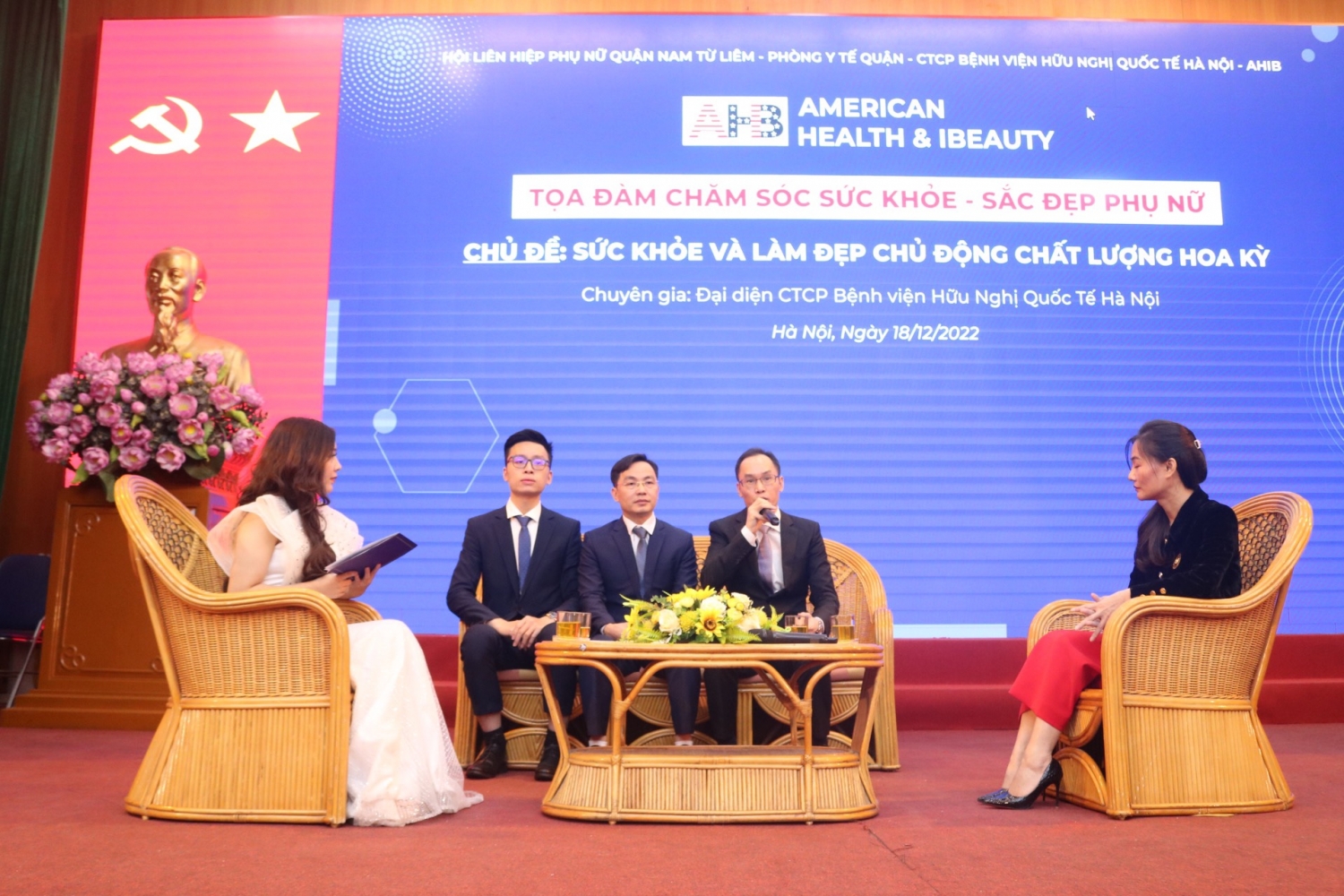 AHIB phối hợp với Hội phụ nữ và Phòng y tế Quận Nam Từ Liêm tổ chức tọa đàm chăm sóc sức khỏe - sắc đẹp phụ nữ
