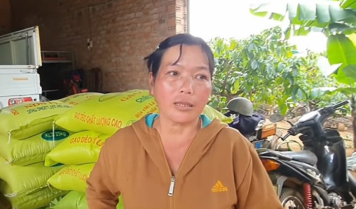 Nghĩa tình trong "Khúc hát người điên"