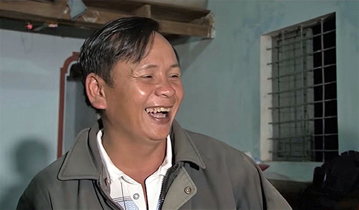 Nghĩa tình trong "Khúc hát người điên"