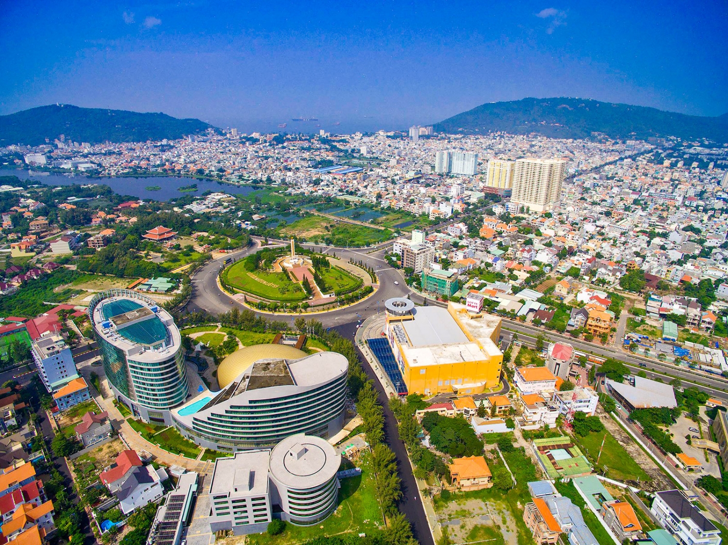 Tin bất động sản ngày 21/12: Bà Rịa - Vũng Tàu sắp đấu giá 2 khu ‘đất vàng’, giá khởi điểm gần 2.700 tỷ đồng