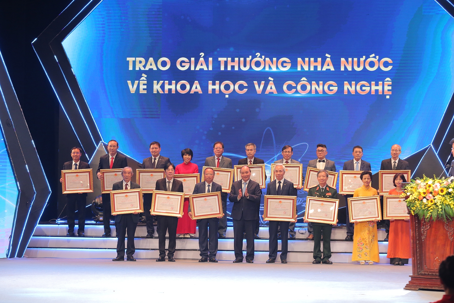 Giao ban CEO tháng 12 – 2022: Petrovietnam về đích sớm các chỉ tiêu sản xuất kinh doanh năm 2022, dự kiến thiết lập kỷ lục mới của ngành Dầu khí Việt Nam