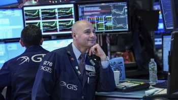 Thị trường chứng khoán thế giới ngày 22/12: Dow Jones vọt tăng hơn 500 điểm