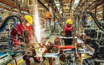 Tin tức kinh tế ngày 22/12: HSBC nâng dự báo tăng trưởng 2022 của Việt Nam lên 8,1%