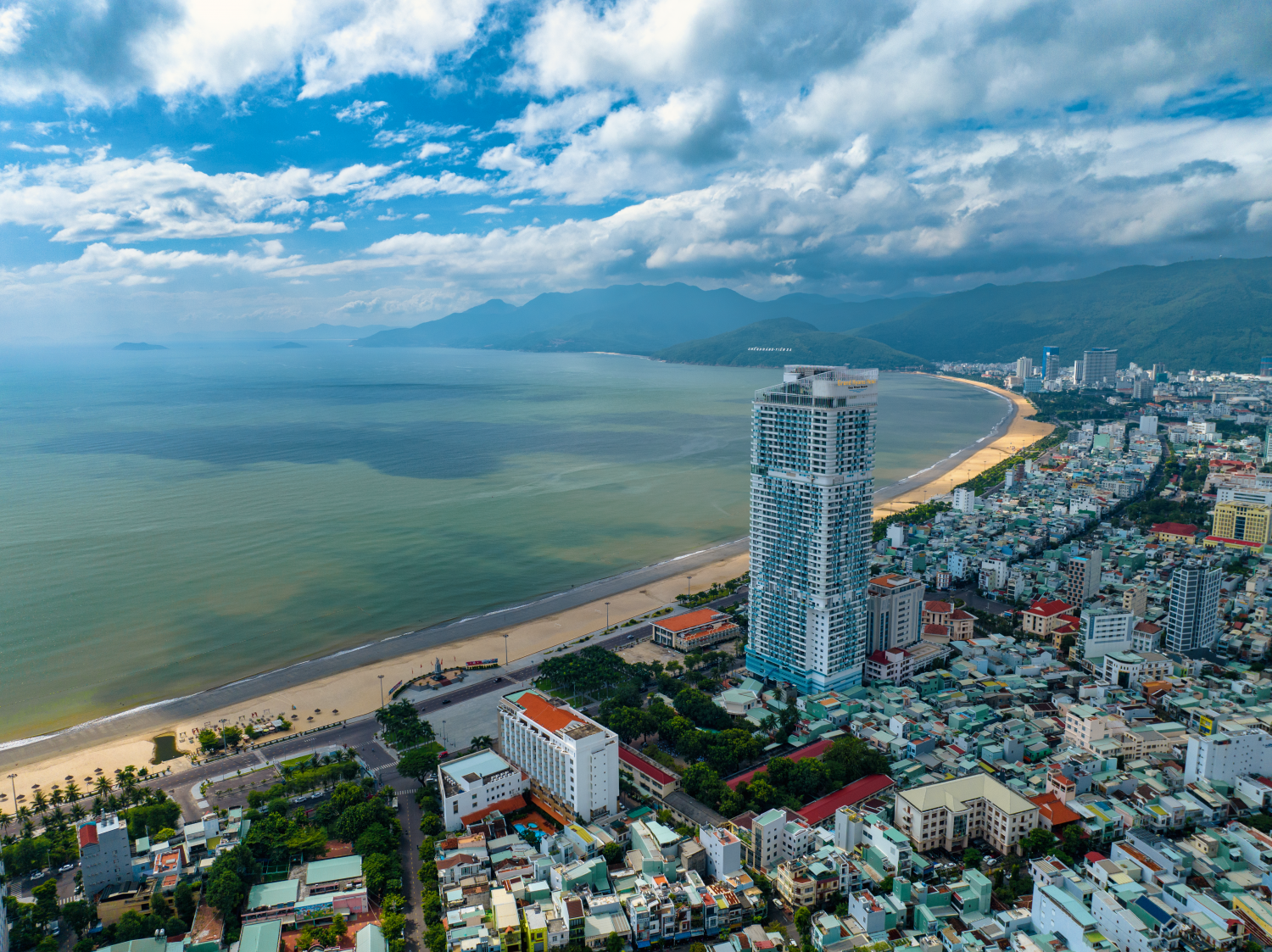 Grand Hyams Hotel - Quy Nhon Beach: Tận hưởng kiến trúc phồn hoa giao thoa cùng thiên nhiên hùng vĩ