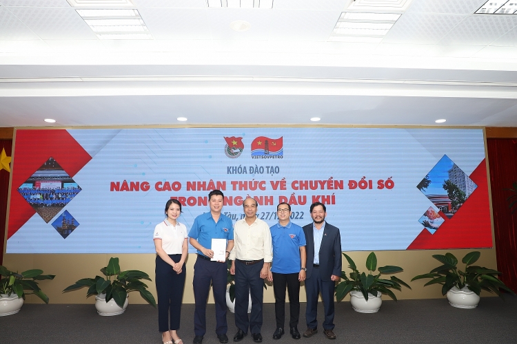 Đoàn Thanh niên Vietsovpetro tổ chức khóa đào tạo “Nâng cao nhận thức về chuyển đổi số trong ngành Dầu khí”