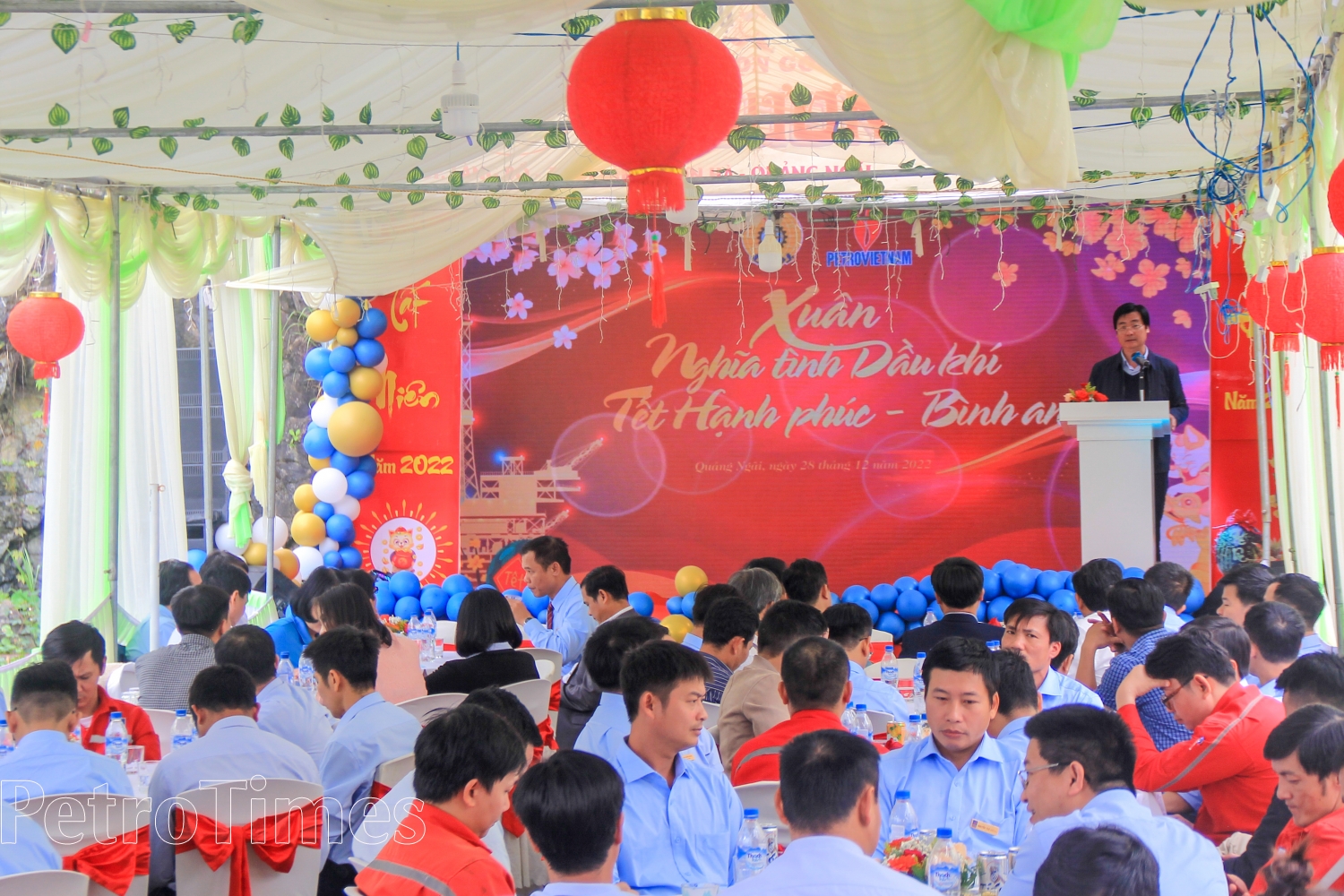 Ấm áp chương trình “Xuân nghĩa tình Dầu khí - Tết hạnh phúc, bình an Ấm áp chương trình “Xuân nghĩa tình Dầu khí - Tết hạnh phúc, bình an