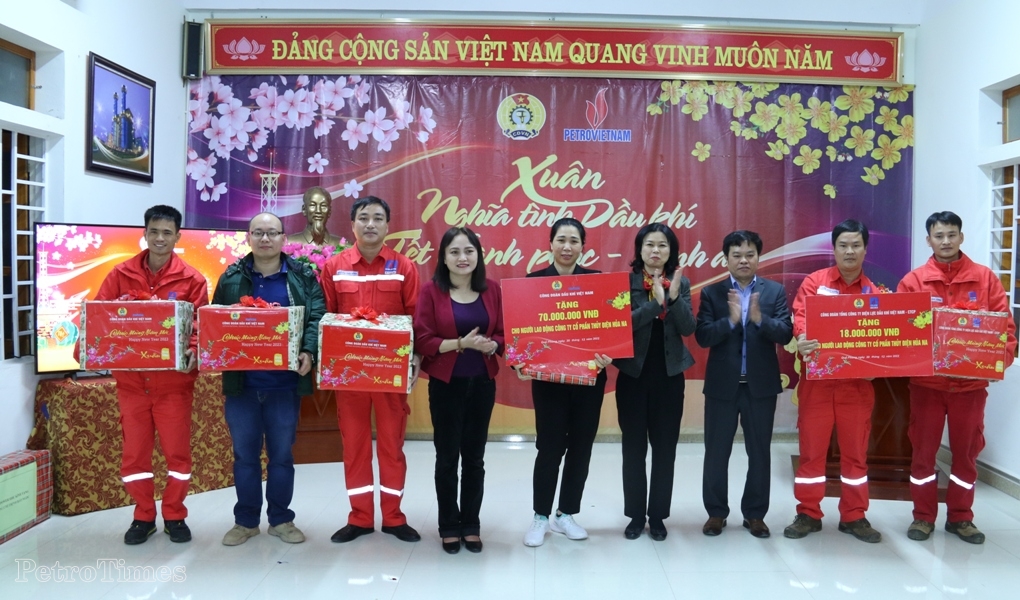 Ấm áp “Xuân nghĩa tình Dầu khí - Tết hạnh phúc, bình an