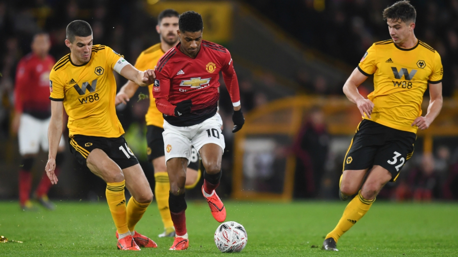 Link xem trực tiếp Wolves vs Man Utd (Ngoại hạng Anh), 19h30 ngày 31/12