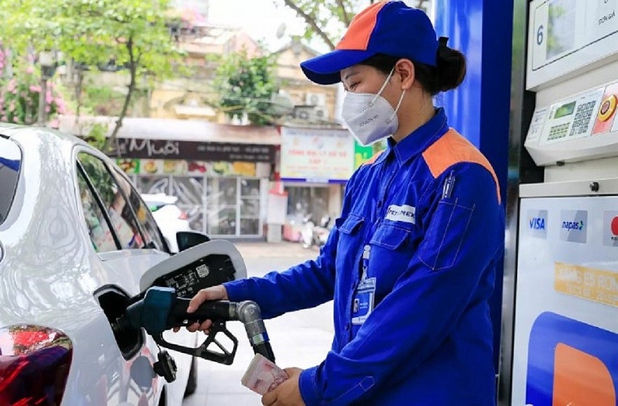 Bài 3: Có nên cho phép đại lý xăng dầu lấy từ nhiều nguồn?